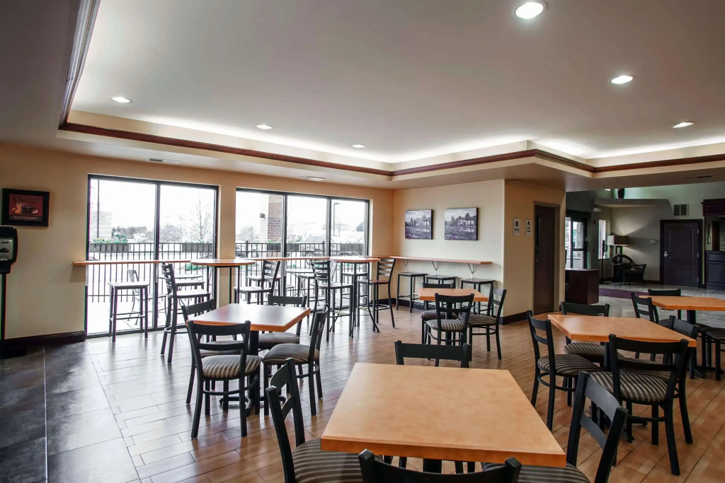 Comfort Suites Elgin Northwest