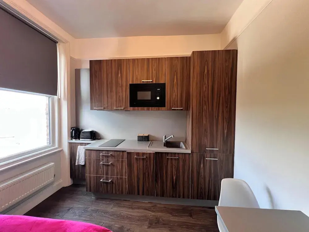 London Studio Retreat - Colney Hatch Lane
