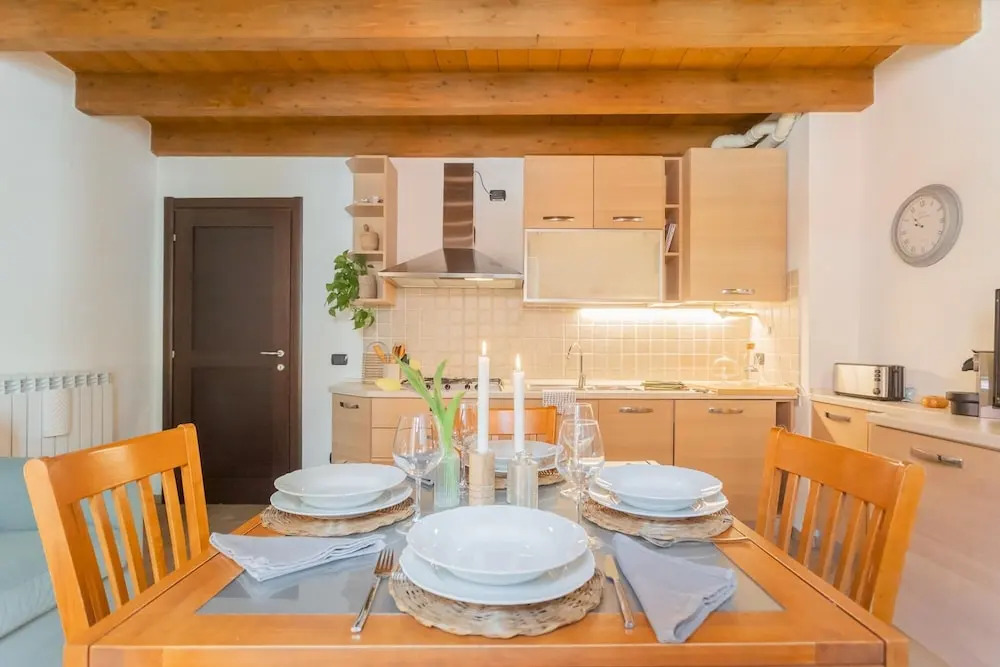 Luini 7 in Como With 2 Bedrooms and 1 Bathrooms