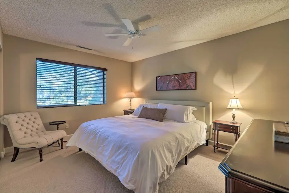 Upscale Flagstaff Country Club Home w/ Mtn Views!