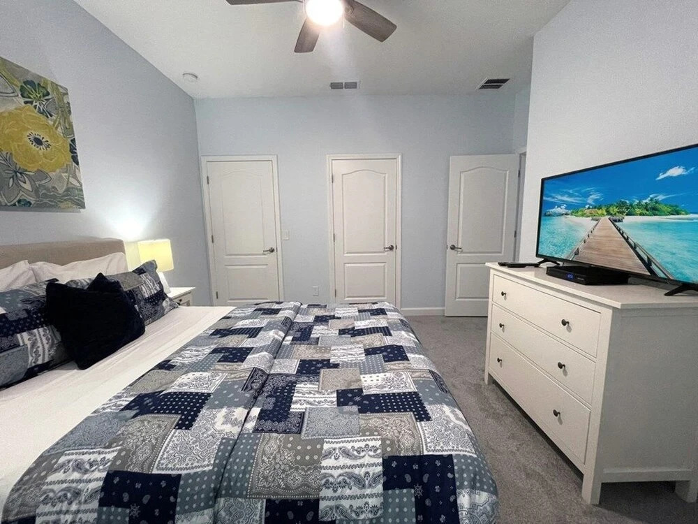 Tropical Waterfront, Completely Redone W/pool-3033 4 Bedroom Townhouse by Redawning, Kissimmee