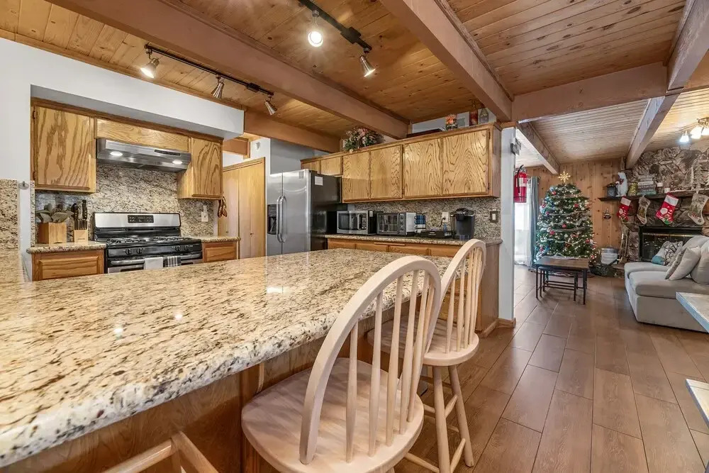 Moonridge Getaway - The Perfect Home For Everyone With All The Amenities You Will Need! 3 Bedroom Home