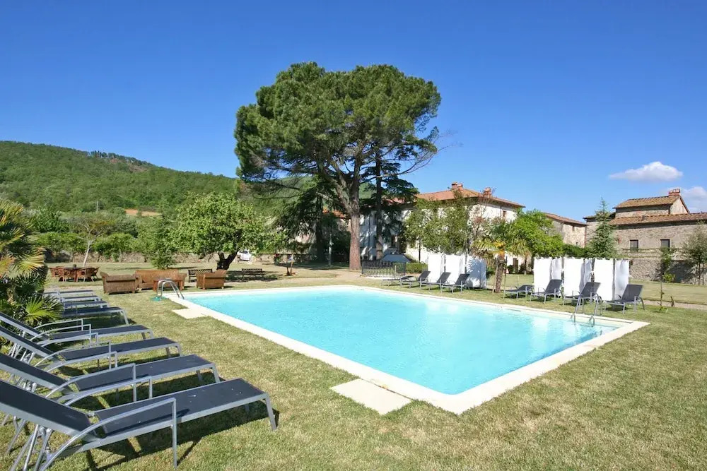 Villa Capolona by PosarelliVillas