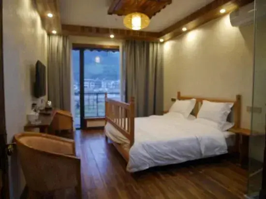 Mogan Mountain Small Douwu Inn