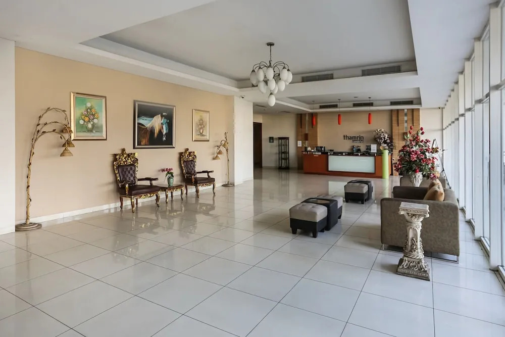 Thamrin Condotel by OYO Rooms