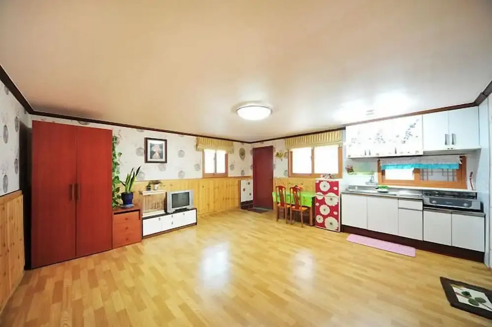 Star Song Pension