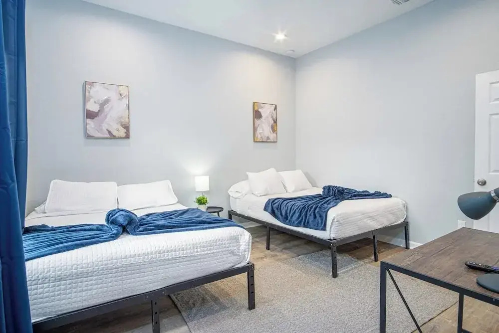 Experience Convenience w/ 4br/3ba Near Alamodome