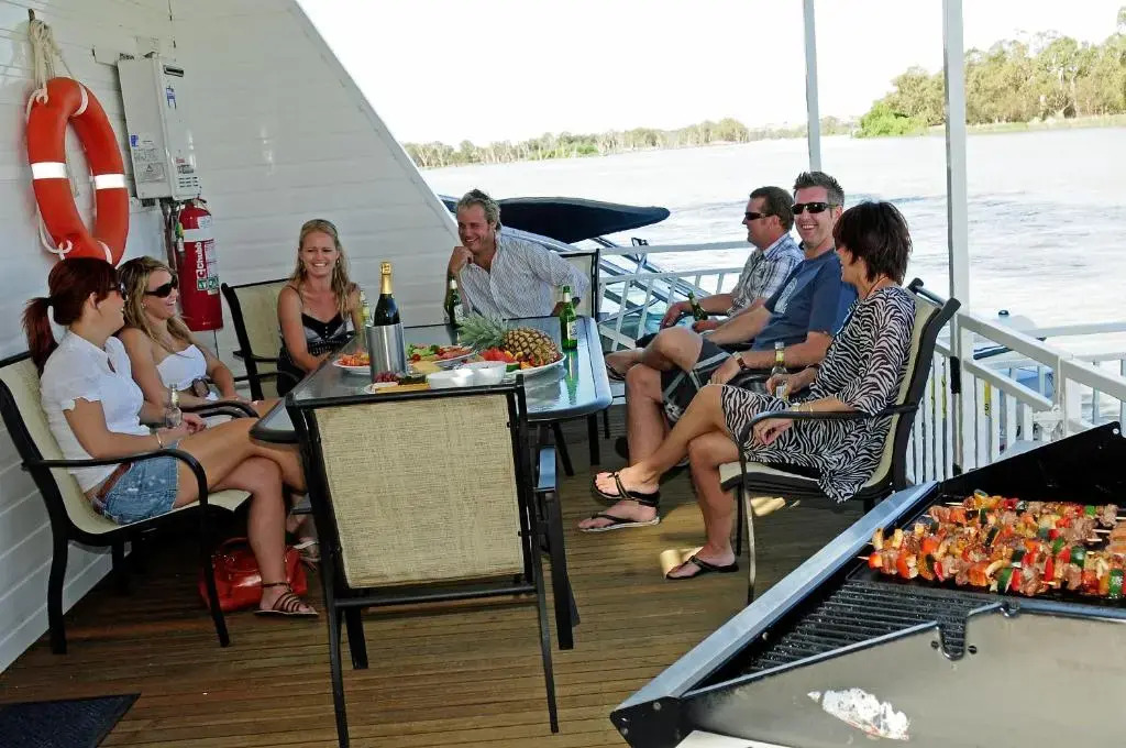 Renmark River Villas and Boats & Bedzzz
