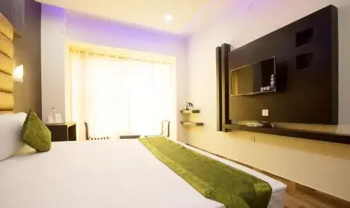 Vibhav Grand