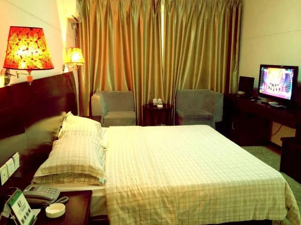 Xinyang Tianyi Express Hotel