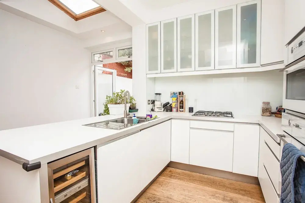 Bright 3 Bedroom Home in Clapham South