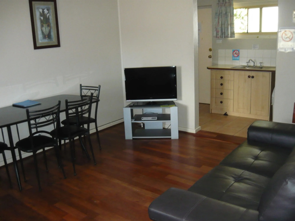 Albany Apartments
