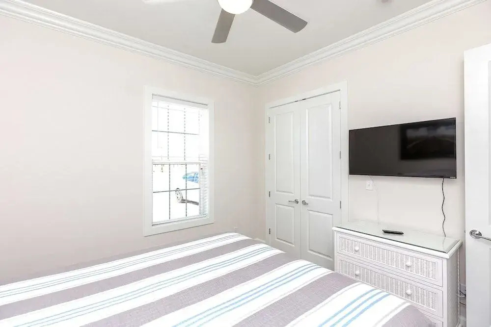 Tropical Comfort in Port Aransas by RedAwning