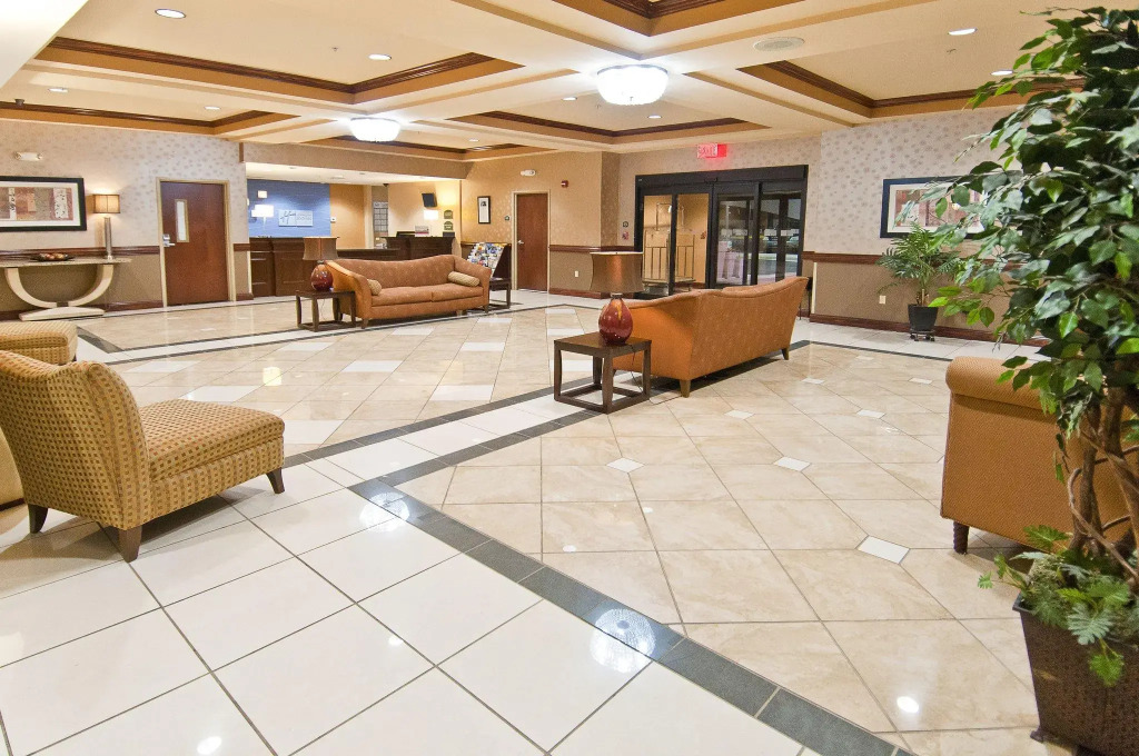 Holiday Inn Express Hotel & Suites Biloxi- Ocean Springs by IHG