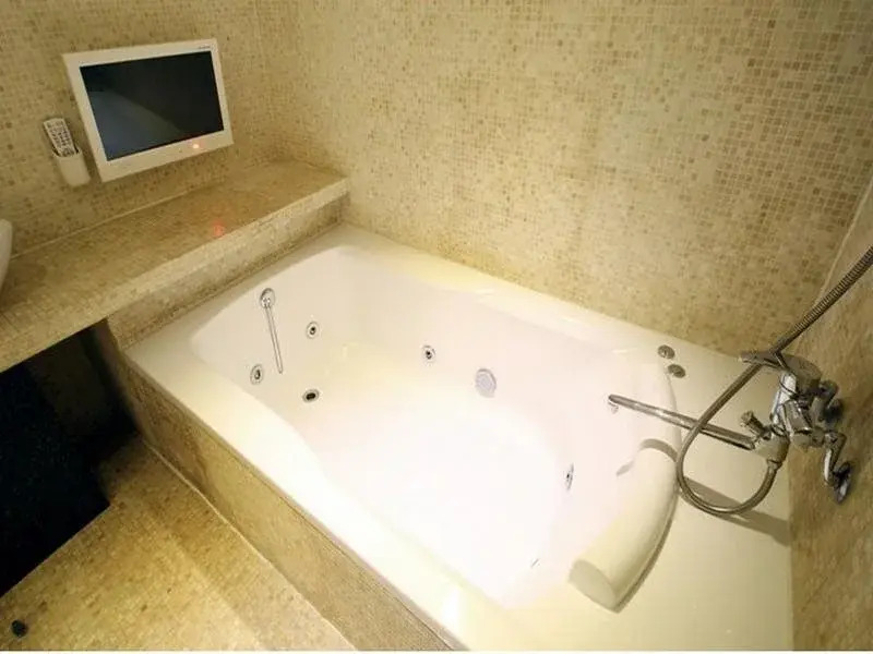 Lusso Hotel