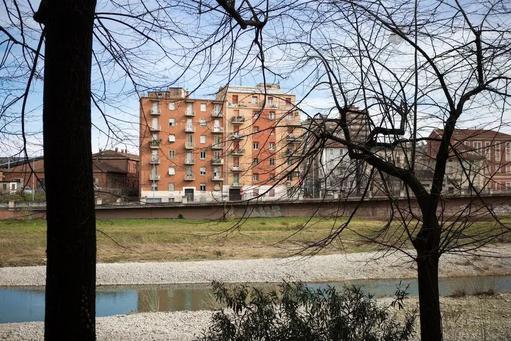 Parma Railway Station Apartment with Garage