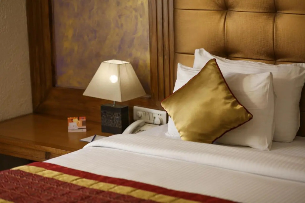 The Competent Palace Hotel