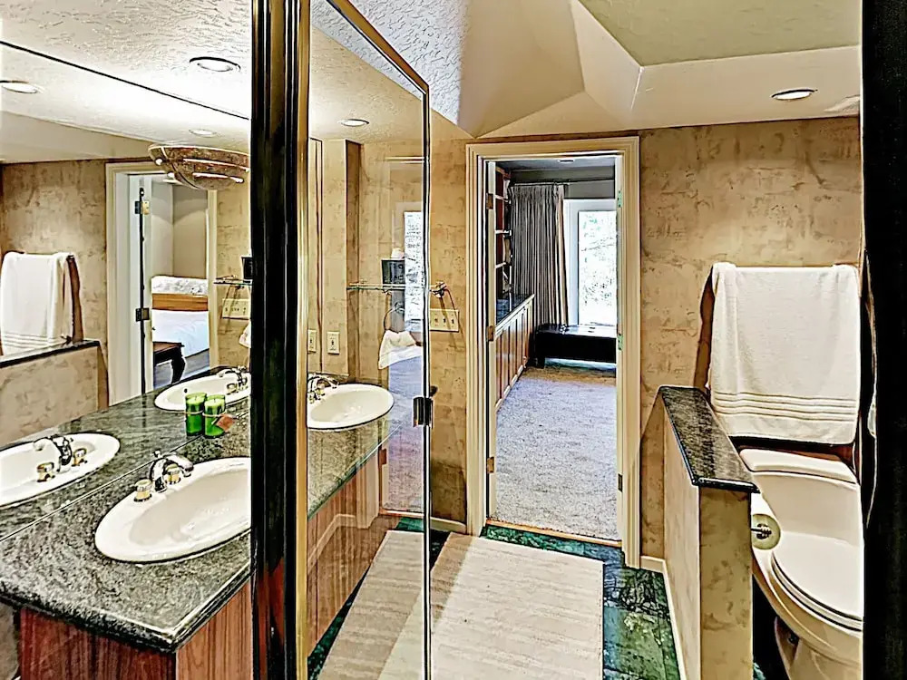 New Listing! Heavenly W/ Private Hot Tub 3 Bedroom Home