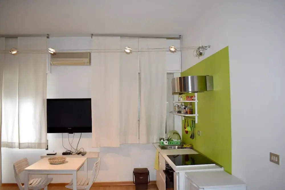 Studio in Palermo, With Wonderful City View, Balcony and Wifi - 7 km F