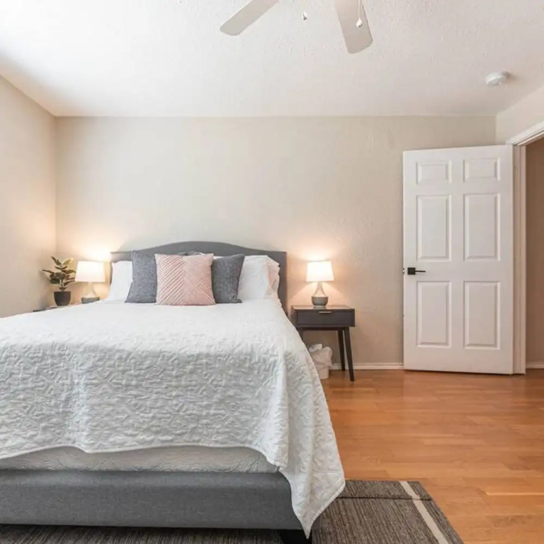 Escape to a Restored 1920s East Waco Bungalow