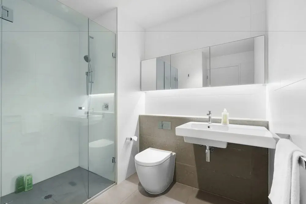 EDWARD, 3BDR Melbourne Apartment