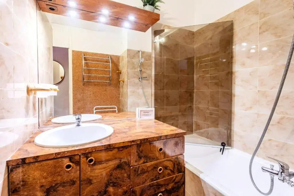 Appartement Idéalement Situé À Vars - Maeva Particuliers 86057