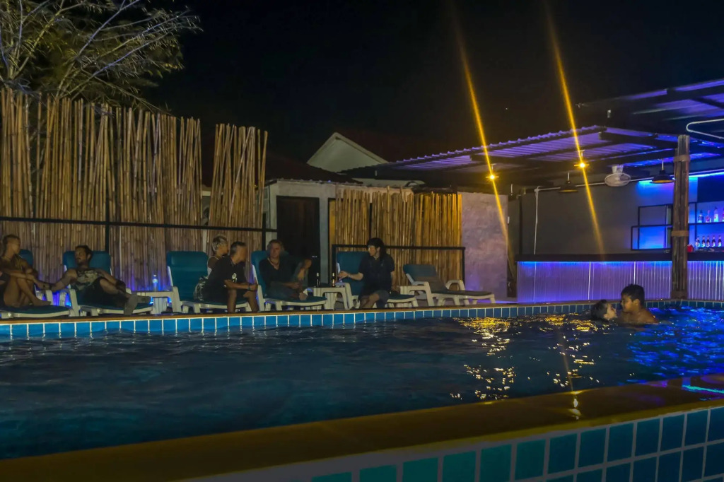 Phanganist Hostel