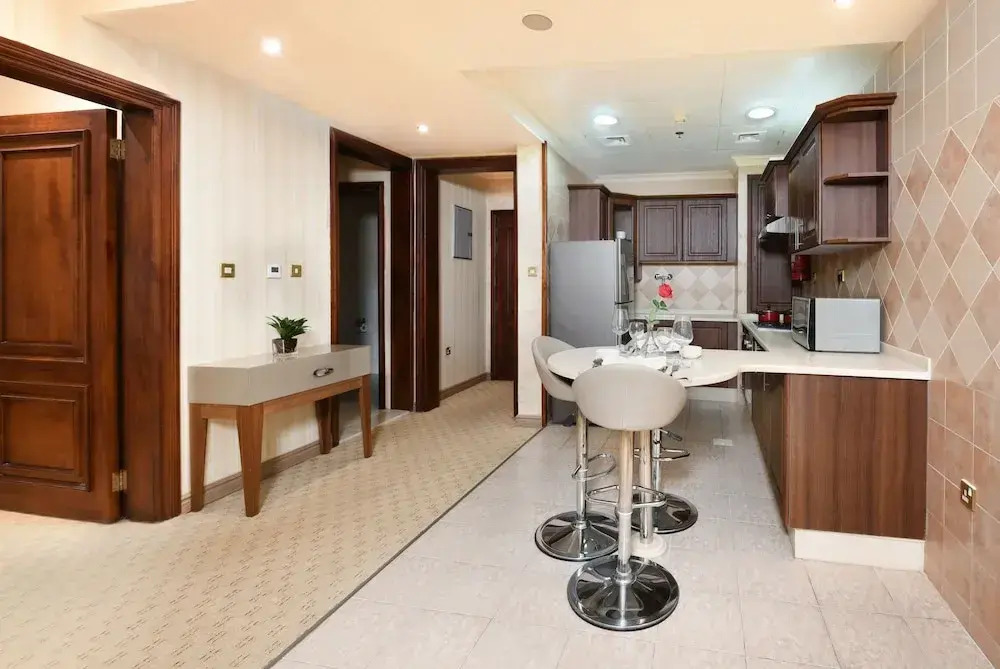 Al Sadd Suites Hotel