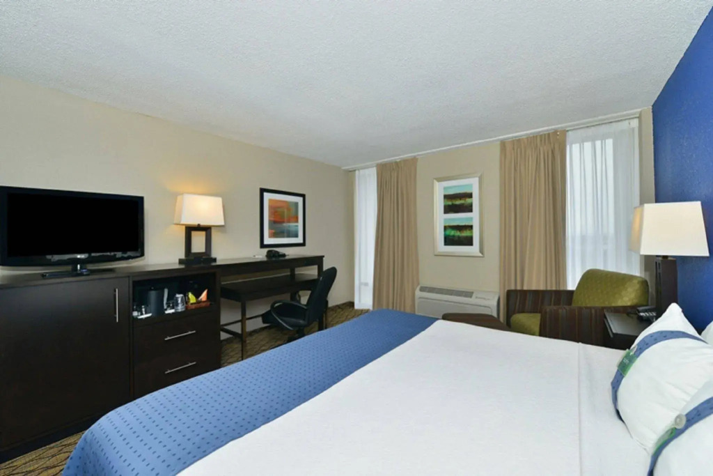 DoubleTree by Hilton Raleigh Midtown, NC