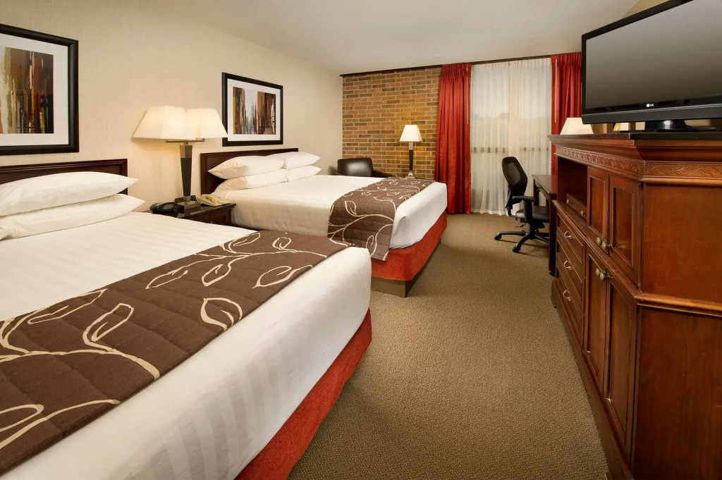 Hotel Lotus Kansas City Merriam