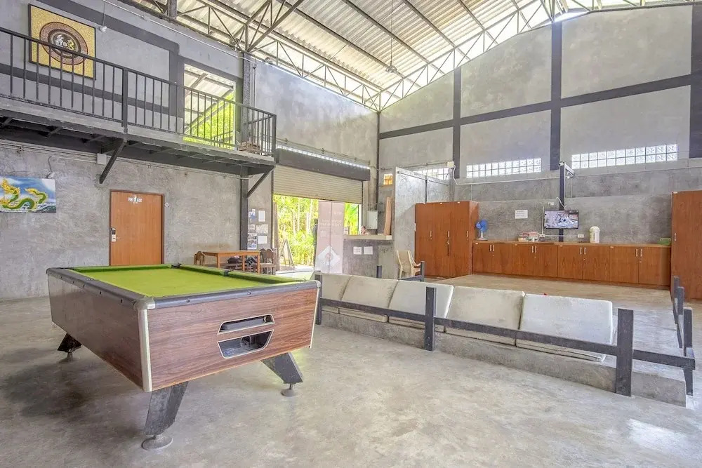 OYO 585 Freedom Hostel @ Phi Phi
