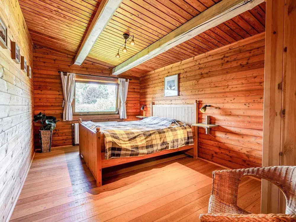 Quaint Chalet, Bernister