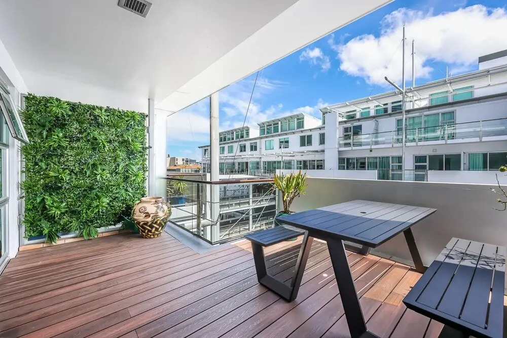 QV Modern Upscale Apartment w Wifi 1046