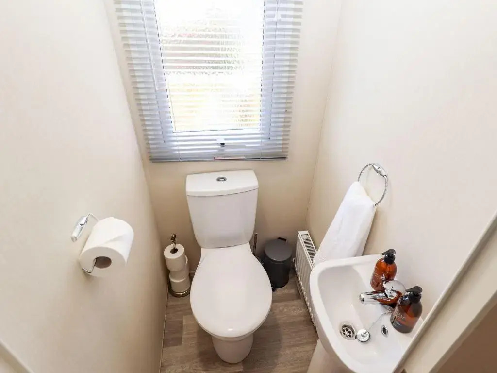 3 Bed New Lodge Sleeps 4 Pets Welcome