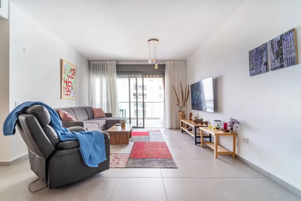 Beach Haven 3BR Apt by Sea N' Rent