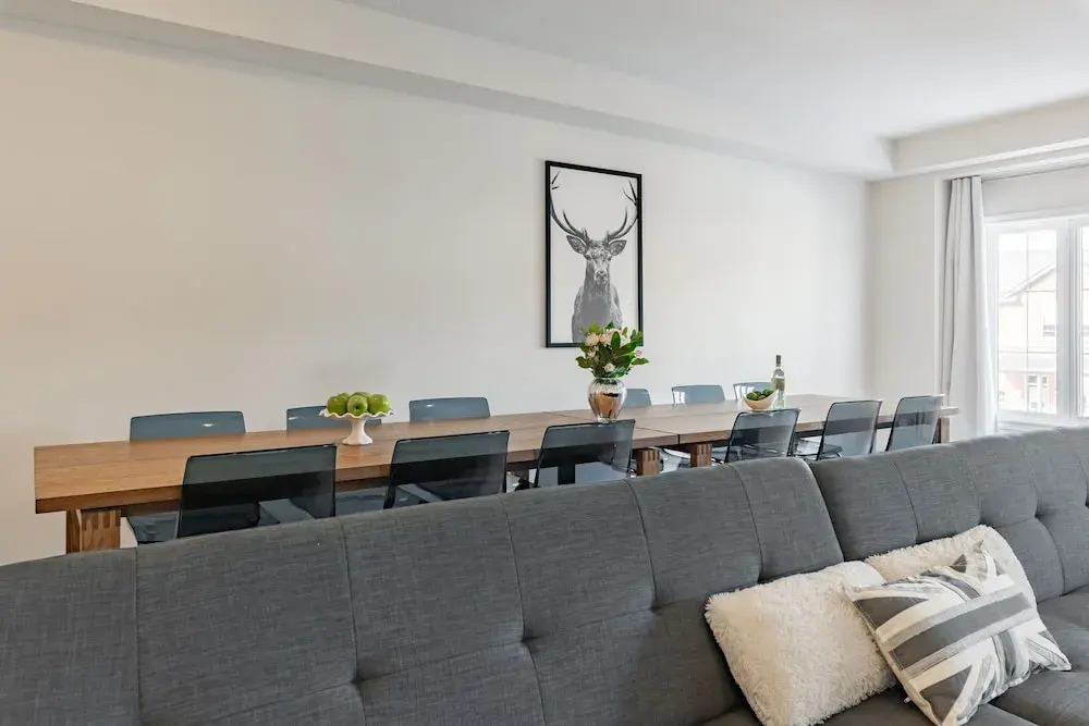 Superb Brand New Spacious Town Home