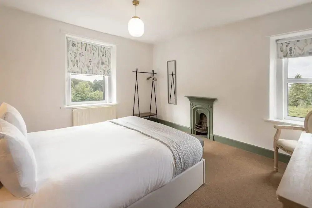 Host Stay Castle Hill Cottage