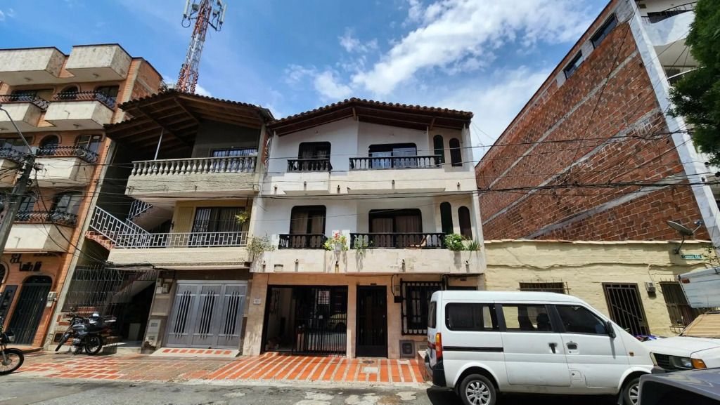 confortable apartamento en envigado muy central wifi de 300 megas