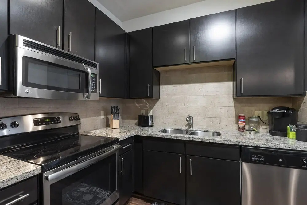 Luxurious & Cozy Midtown Texas Condo