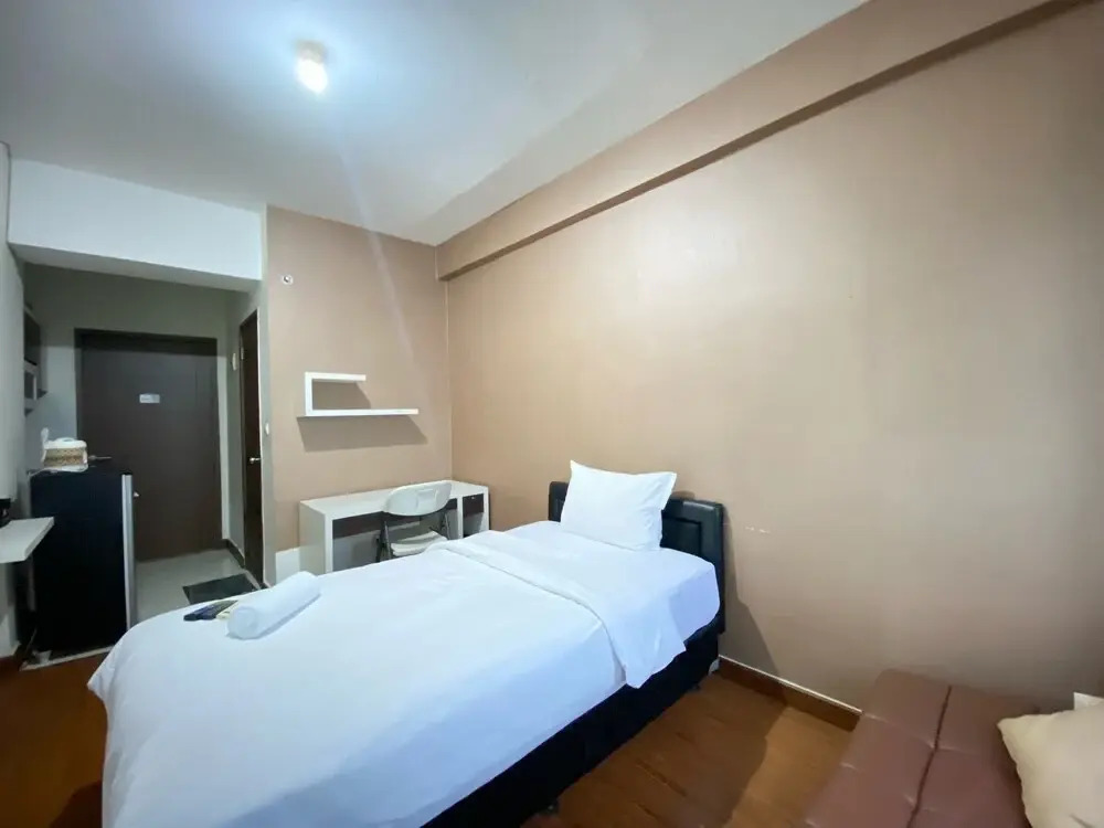 Cozy Studio Apartment with Great View at Oxford Jatinangor