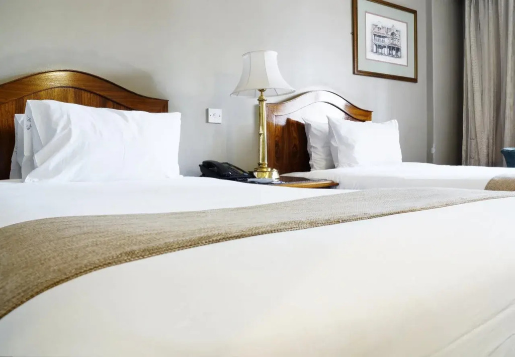 Cresta Jameson Hotel