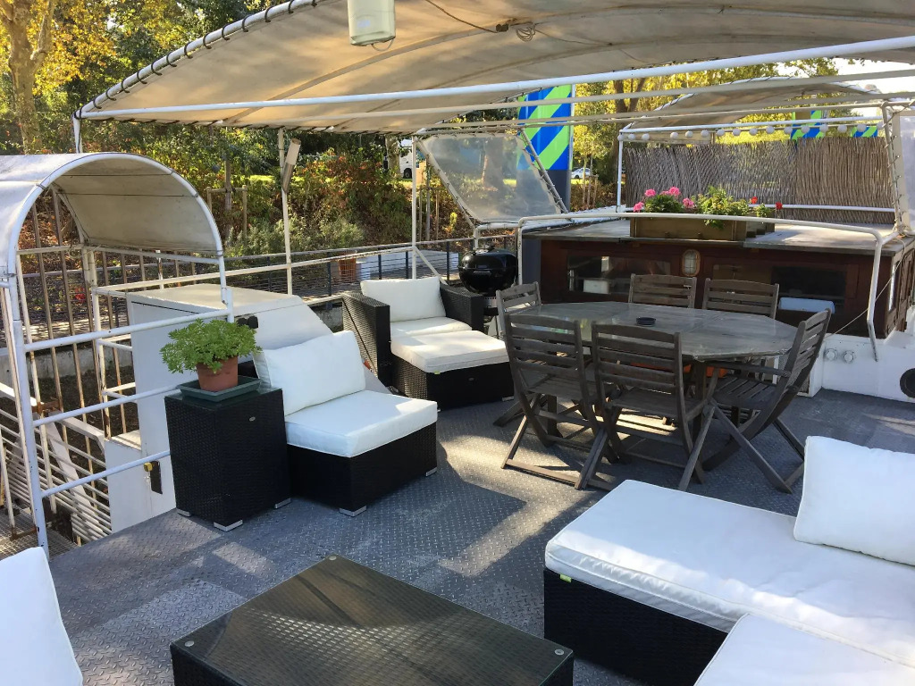 Boat For Guest