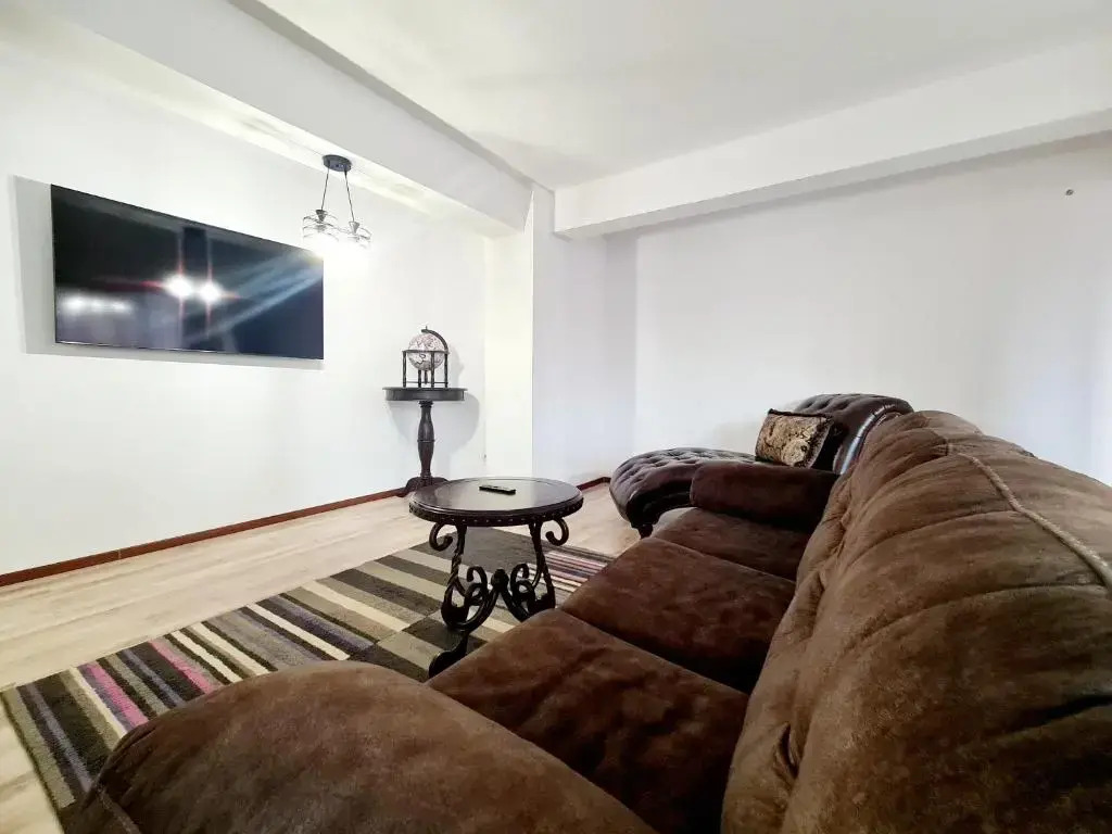 R.O.S.E. Apartment
