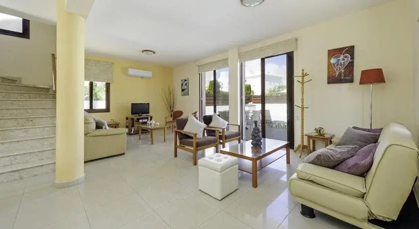 Zouvanis Luxury Villas