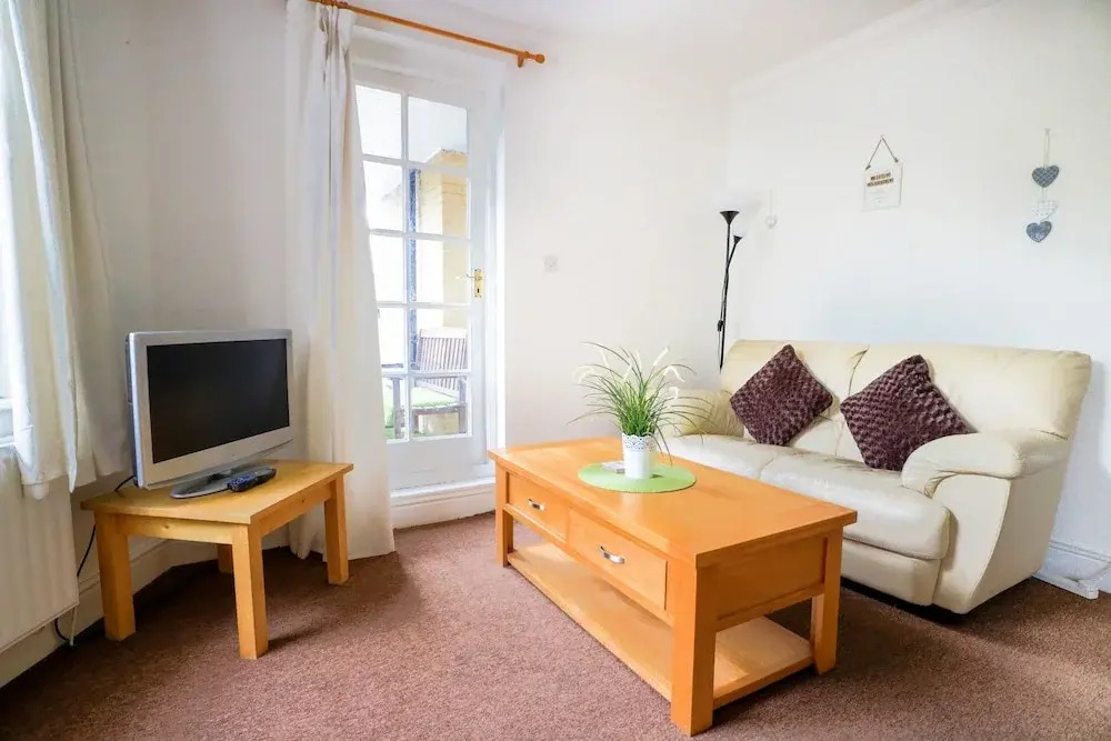 2 Bedroom Flat Near Angel