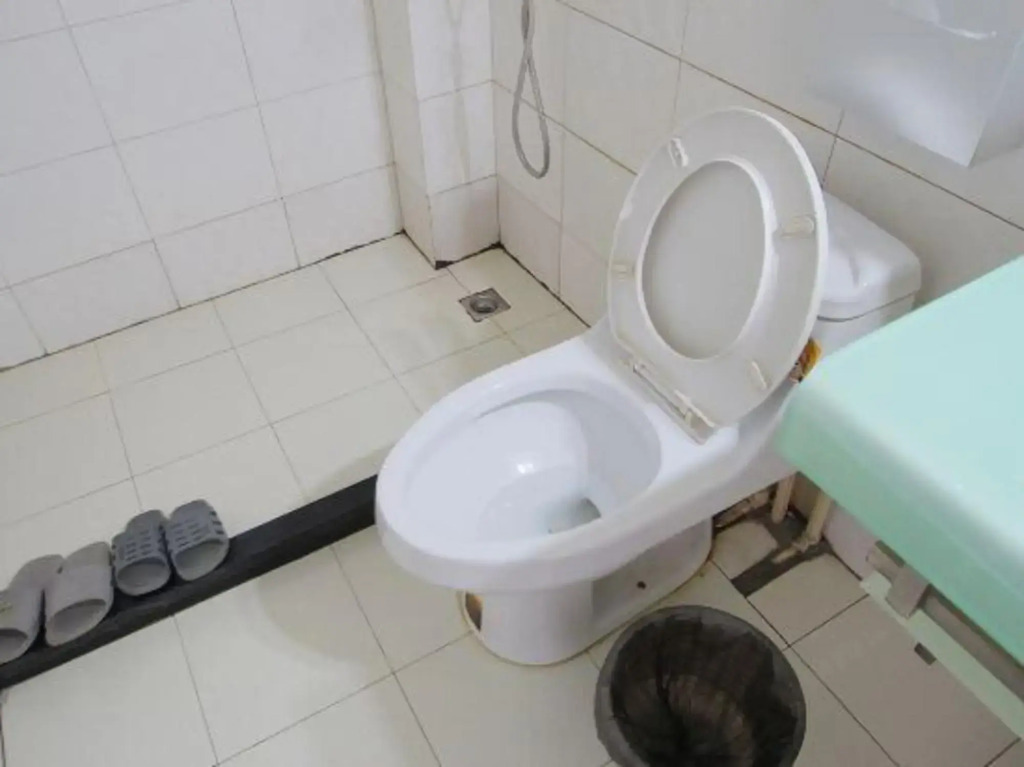 Yihong Hostel