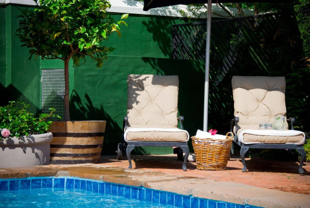 Rusthuiz Guest House