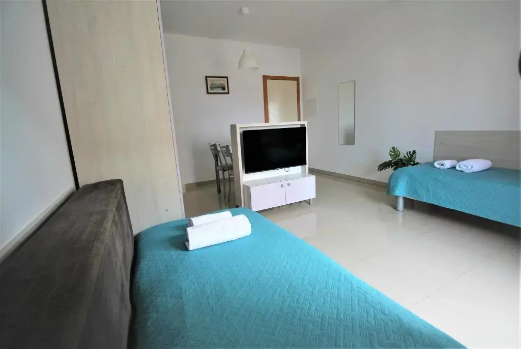 Apartments Adria