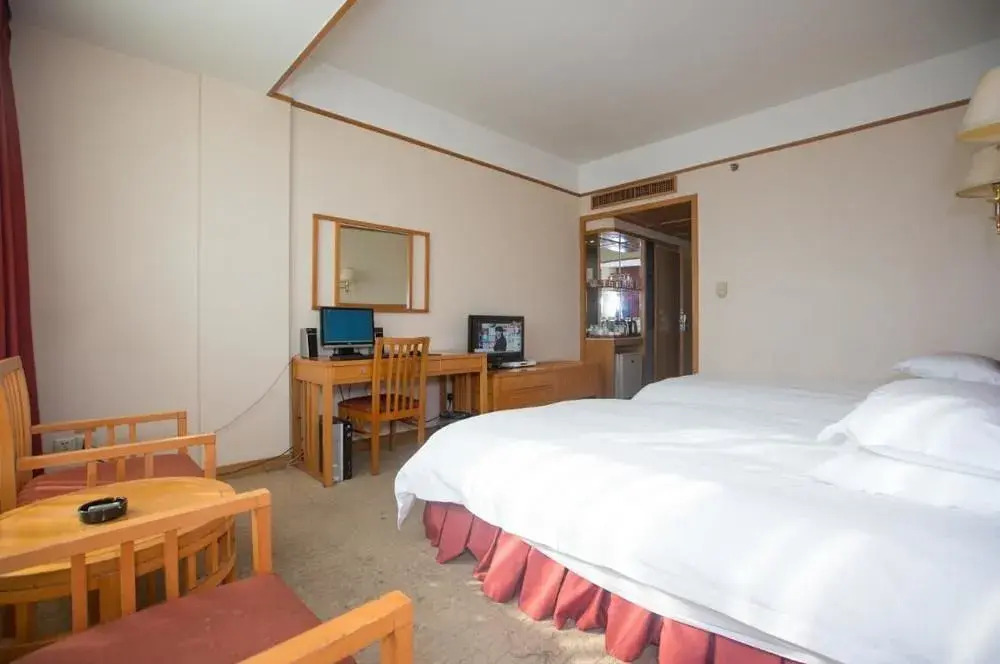 Mingxiang Hotel (Wenling Zeguo Passenger Transport Center)