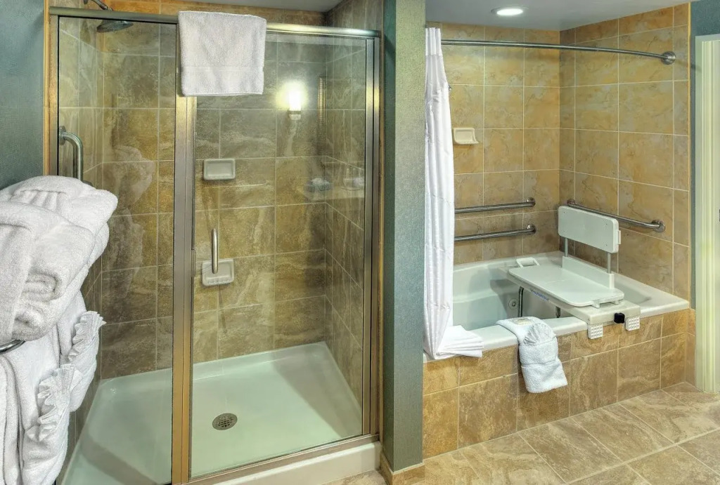 Holiday Inn Express & Suites Mt. Pleasant by IHG